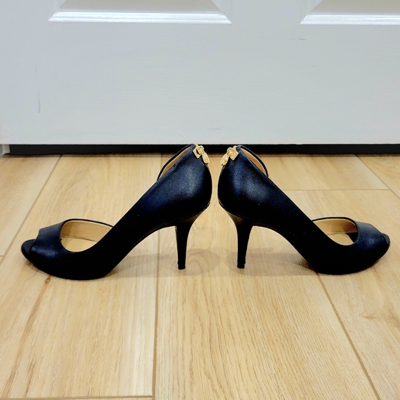 Michael Kors Hamilton Open Toe Flex Leather Black Pumps - Picture 2 of 5